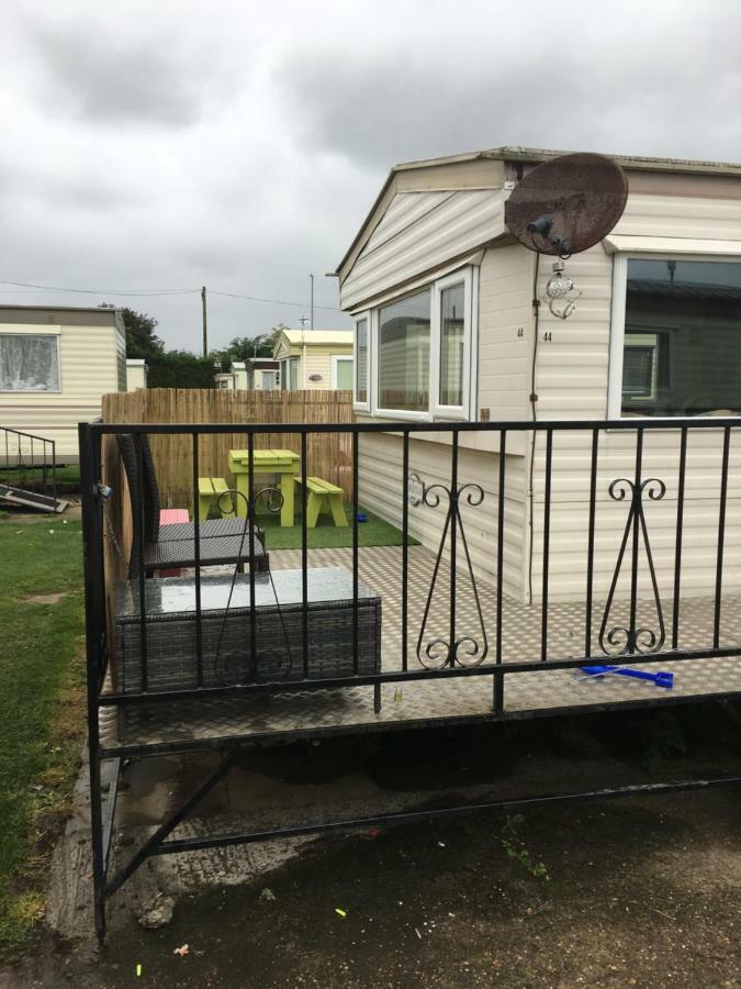 4 Bedroom Caravan Ingoldmells Skegness Екстериор снимка